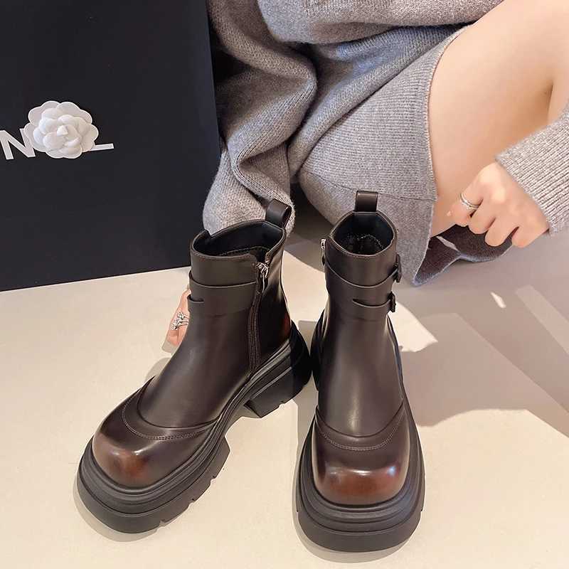 2025 New Womens Fi Boots 35-40 Yards Round Toe Side Zipper Thick Heeled Boots Thick Bottomed Comfortable Commuter Shoes XJ250807