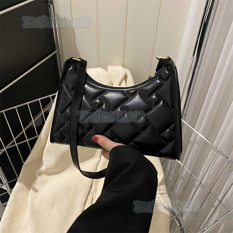 Solid Color Simple Elegant Single Shoulder Bag for Women 2023 Autumn Winter Style Fashionable Underarm Bag Small Square Bag for Women H250806