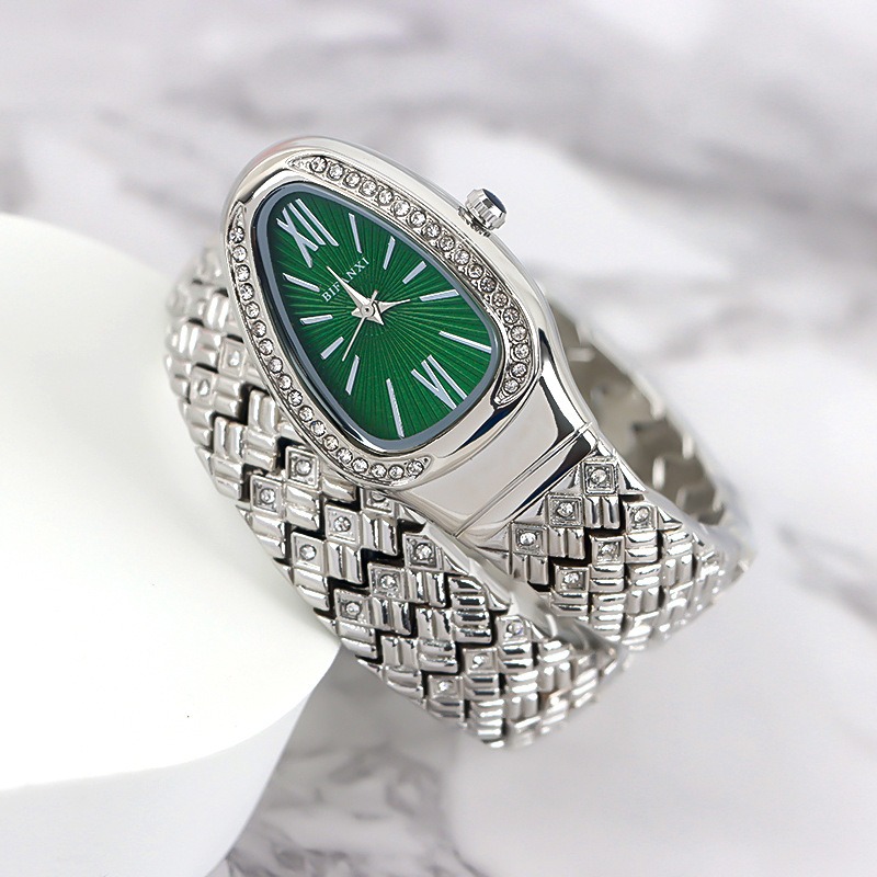 Luxury Ladies' Three Hand Quartz Timepiece: Embellished with Diamonds & Chains