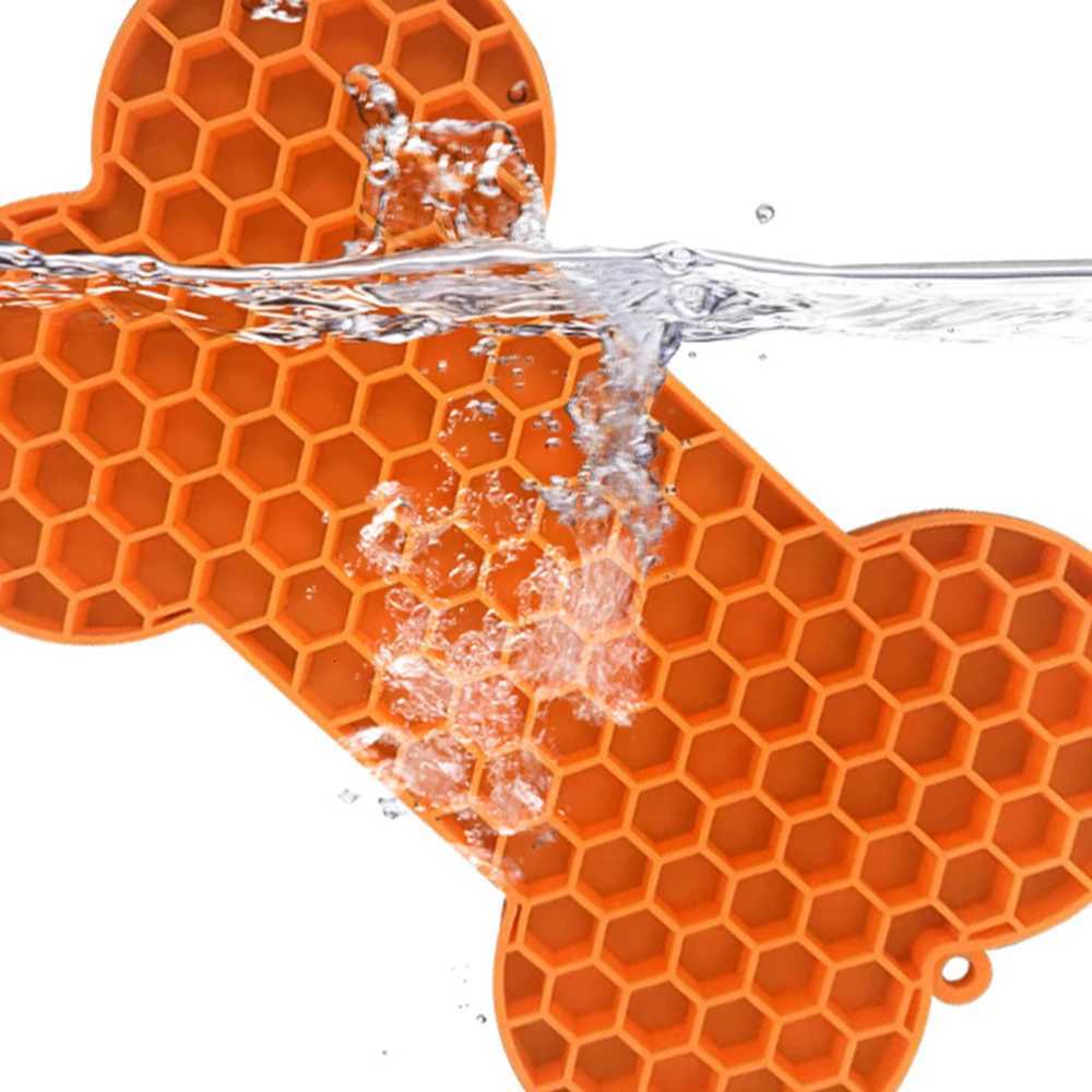 1PC Dog Slow Food Pad Bone Silicone Pet Licking Pad Y250806