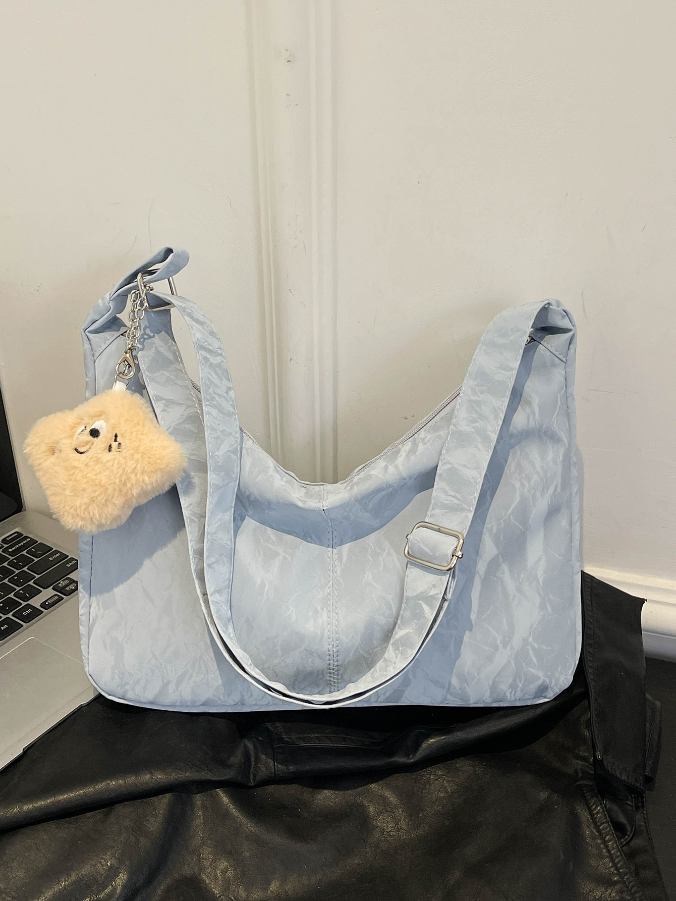 2025 Spring Summer New Fashionable Wide Shoulder Strap trend Shoulder Bag Fashion Trendy Shoulder Bag Women s Shoulder Bag Simple Style Crossbody Bag 