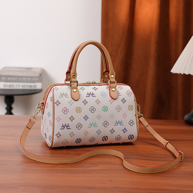 MKF designer bag free shipping Light luxury high-quality fashionable simple shoulder bags new outdoor versatile womens crossbody bag