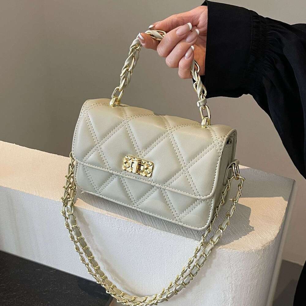 This Year's Trend: Quilted Chain for Women 2025 Summer New Fashion Versatile Crossbody with High-end Feel Small Square Bag
