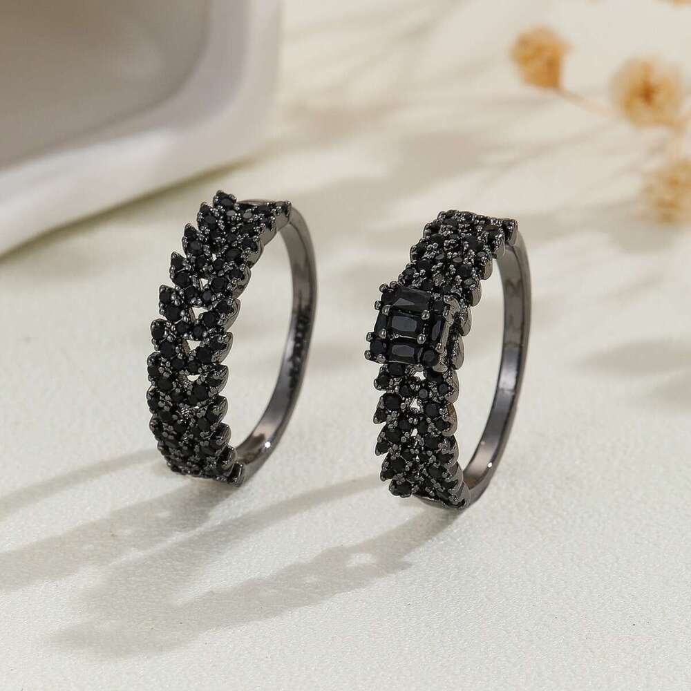 Hot-Selling Light Luxury Simple Copper Inlaid Zircon Valentine's Day Gift Rice Spike Couple Set Ring