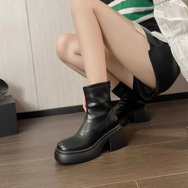 2024 New Thick Soled Popular Leg Hing Boots with Slim and Thick Heels Long Tube Boots and Height Increasing Boots XJ250807