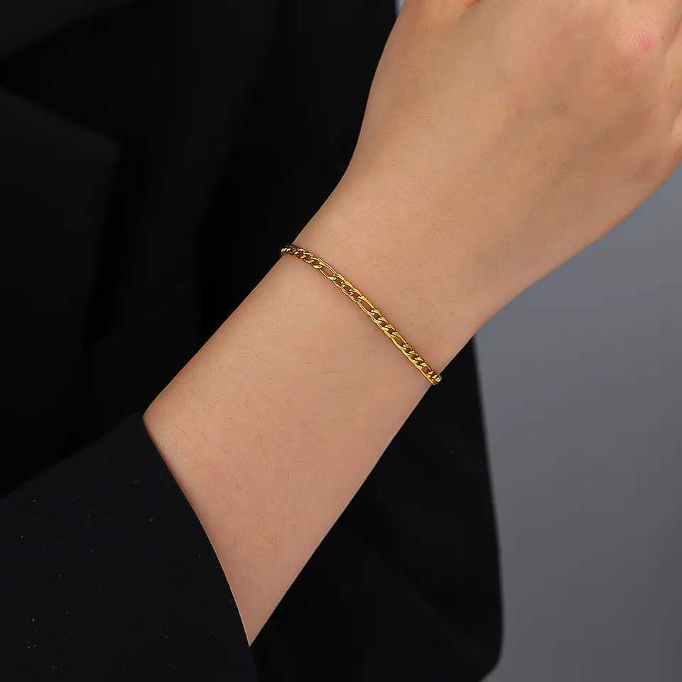12pcs Fashion Stainless Steel Womens Bracelet Excellent Value Combination Gold Color Chain Bracelet Surprise Jewelry Gift W250807