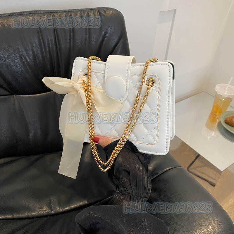 Solid Color Simple Fashion Chain Small Bag for Women 2023 Early Autumn New Quilted Embroidery Single Shoulder Crossbody Small Square Bag H250806