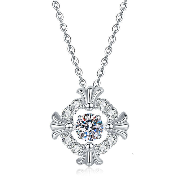 Iced Out VVS Heart Element Dynamic Pendant for Women 50 Points Moissanite Necklace