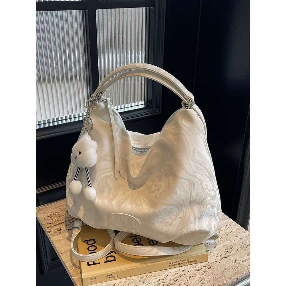 Minimalist And Large Capacity Tote For Women's 2025 Summer Korean Fashion Versatile Shoulder With High Quality Underarm