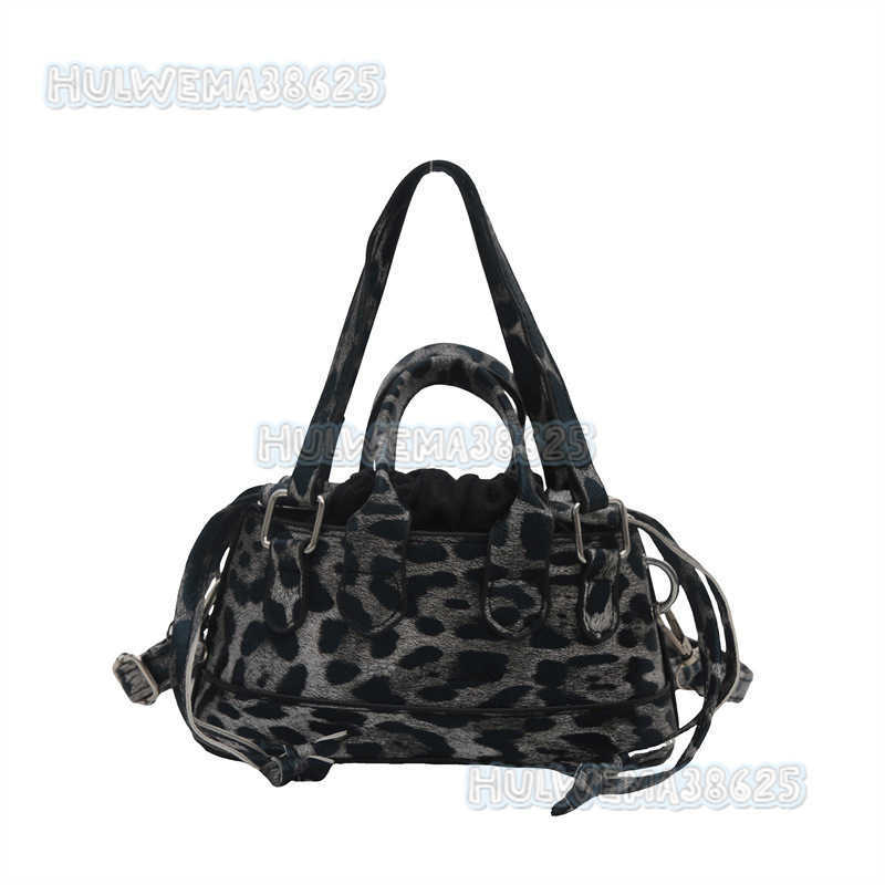 Light Fashion Personality Design 2024 Autumn New Fashion Leopard Print Single Shoulder Crossbody Handbag Small Square Womens Bag H250806