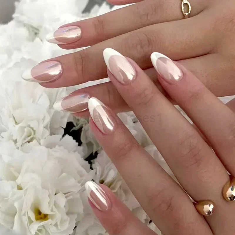 24Pcs Short Press-on Nails with Almond Head Full Cover Silver Edge False Nails Nude Pink Glossy Artificial Nails for Girls Daily Z250807