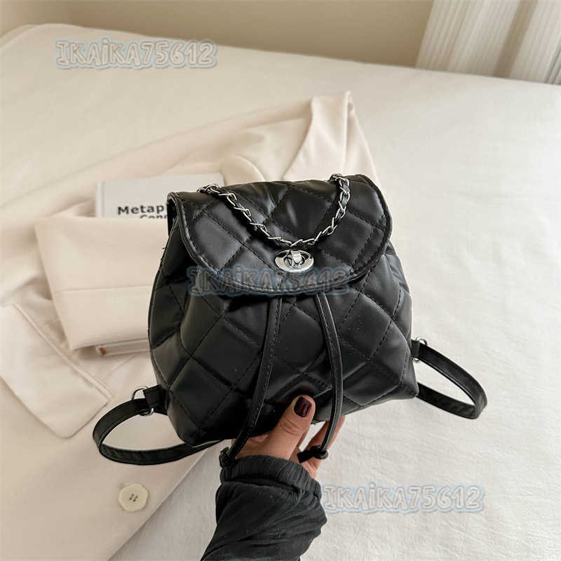 Quilted Backpack for Women Fashion 2024 Summer New Niche Design Chain Bag Small Womens Backpack H250806