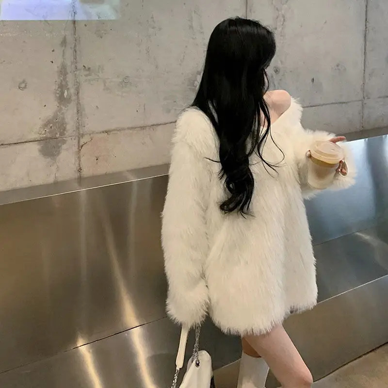 Fluffy Oversized Sweater Autumn Winter Womens Clothing Y2k Streetwear Mink V-neck Soft Pullover Jumper Loose Long Sleeve Tops 250804