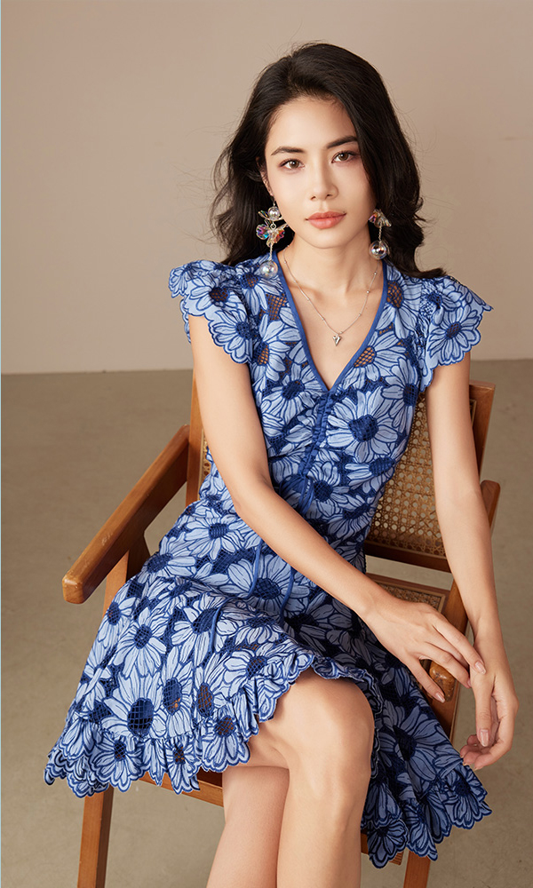 2025 Womens Summer Blue Sunflower Beach V Neck Lace Dresses Flare Short Sleeve Ruffles Mini Short Dresses 6116020