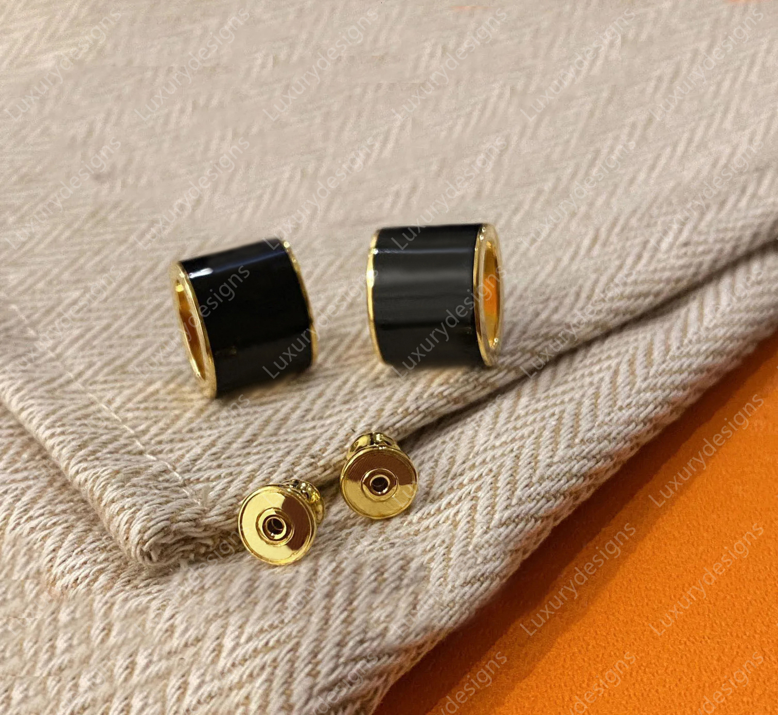French Earring Designer Earrings Womens Top V-Gold Colors Enamel Design 18k Gold Plated Stamp Popular Luxury Ear Studs Valentines Day Gift With Orange Box Packing