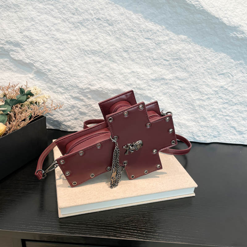 Free shipping designer Motorcycle Style Bag for Women New Gothic Style Rivet Chain Small Square Bag Personality Cross Shoulder Bag Crossbody Bag