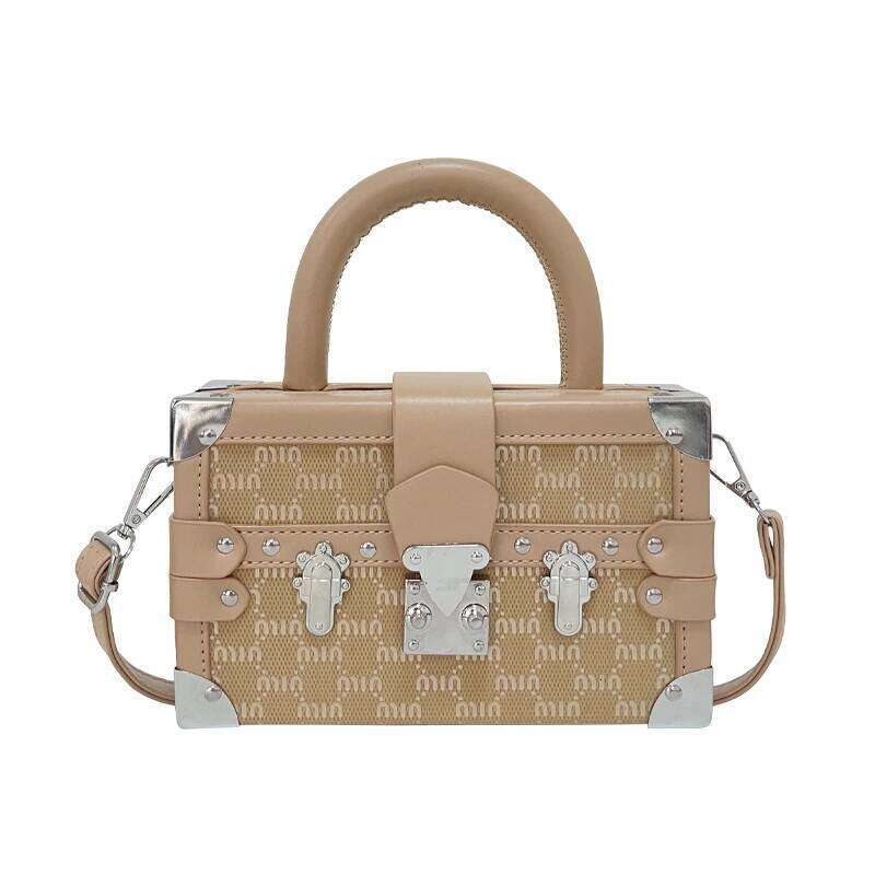 Unique Casual Mini Clutch Bag For Leisure Women With Stylish Simple Vintage Fashion And Solid Color