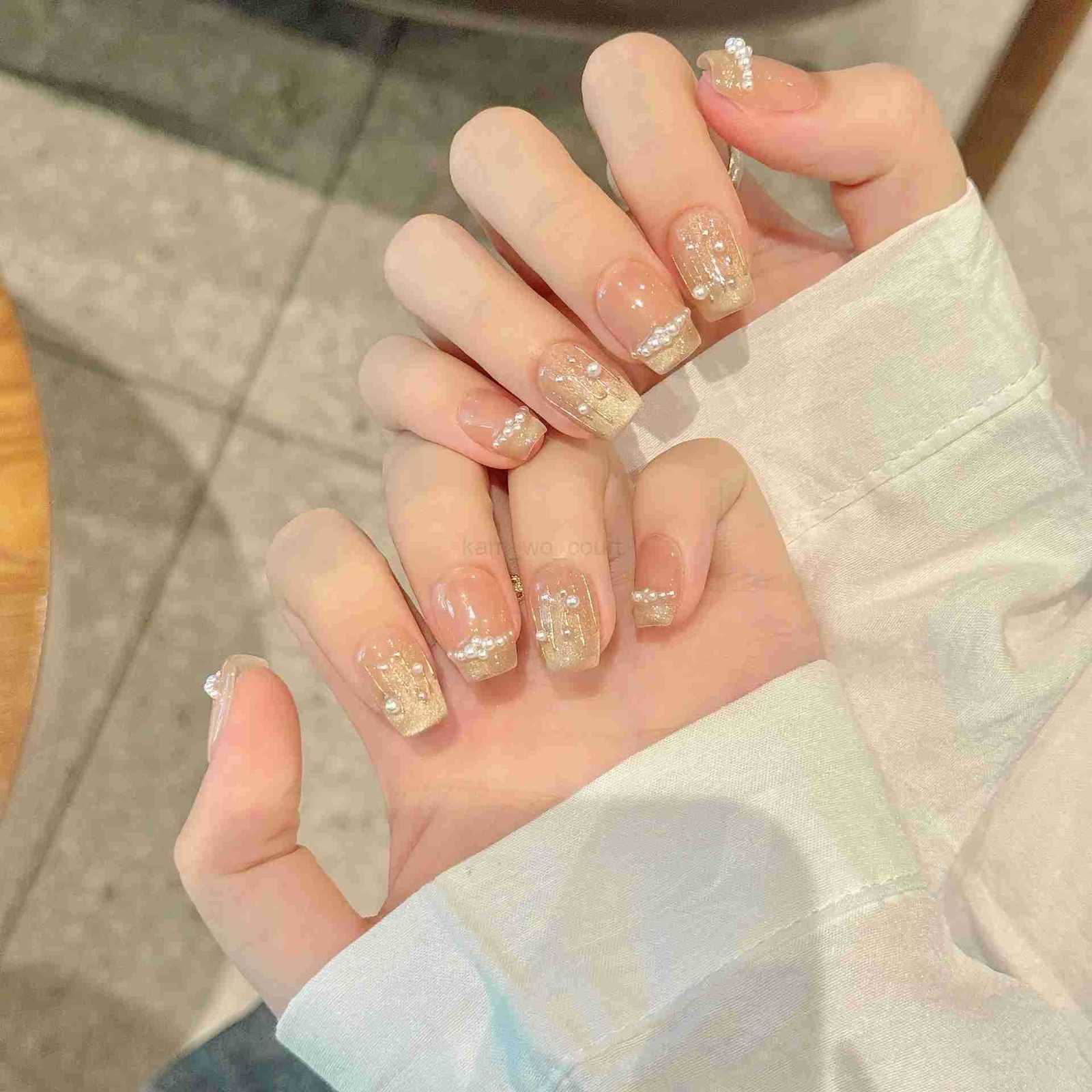 10Pcs Cat Eye Handmade Press On Nails Pure Short Round Fake Nails With Butterfly Full Cover Glitter Wearable Artificial Nail Tips M250807