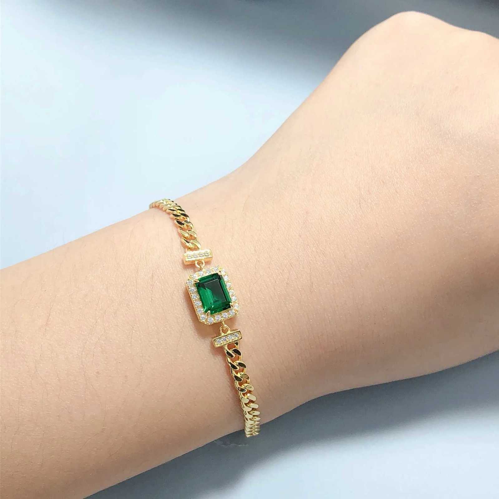 Luxury 100% Real 18k Gold Womens Vintage Emerald Diamond Bracelet Square Moissanite Bracelet W250807