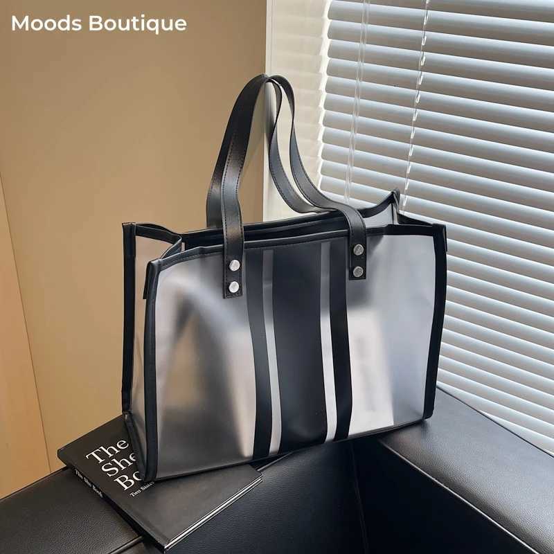 2025 Summer Hot Transparent Shoulder Bag Set for Women 2-in-1 PVC Striped Large Capacity Shopping Totes Traveling Beach Handbag Z250807