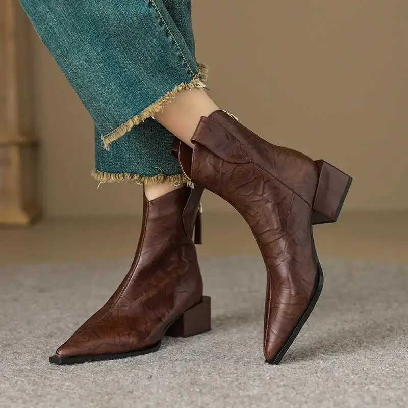 2025 Pointed Toe Women Wern Cowgirl Boots Fi Slip Chelsea Booties Style Autumn Female Thick Heel Shoes Heel 5CM XJ250807