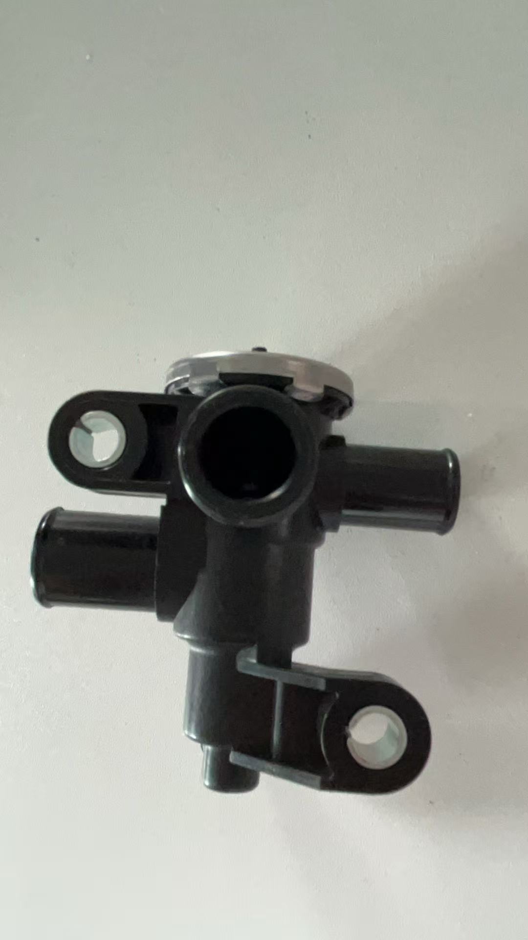 Durable Aluminum Automotive Thermostatic Valve Ensuring Optimal Temperature Regulation