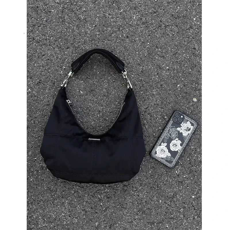 Black Cloud Shoulder Bag Womens Handbag Moon Crescent Bag Single Handle Underarm Bag Fashionable Nylon Leisure Bag Z250807