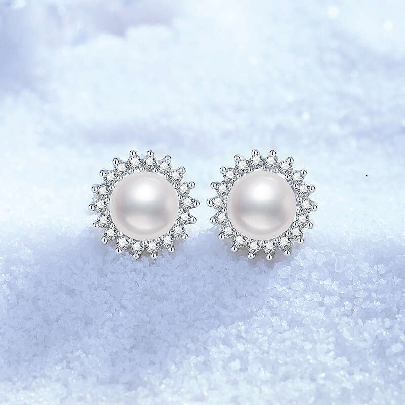 Iced Out VVS Natural Freshwater Pearl Elegant Versatile Classic Round Bead Earrings for Women