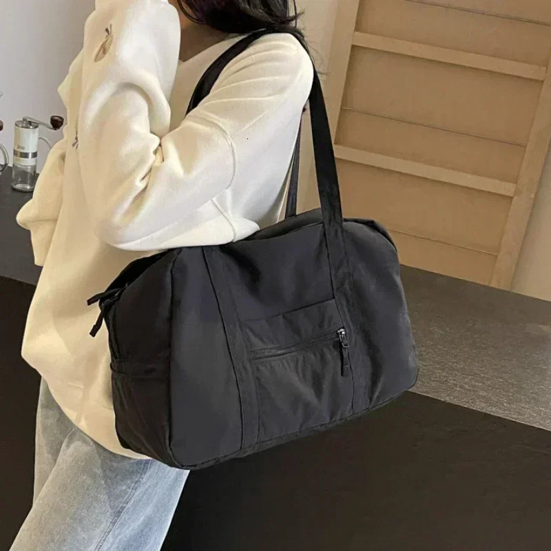 Casual Large Capaci Nylon Cloth Bag Women 2025 Fashion Shoulder Bag Short-Distance Travel Bag Fitness Handb Women 250804