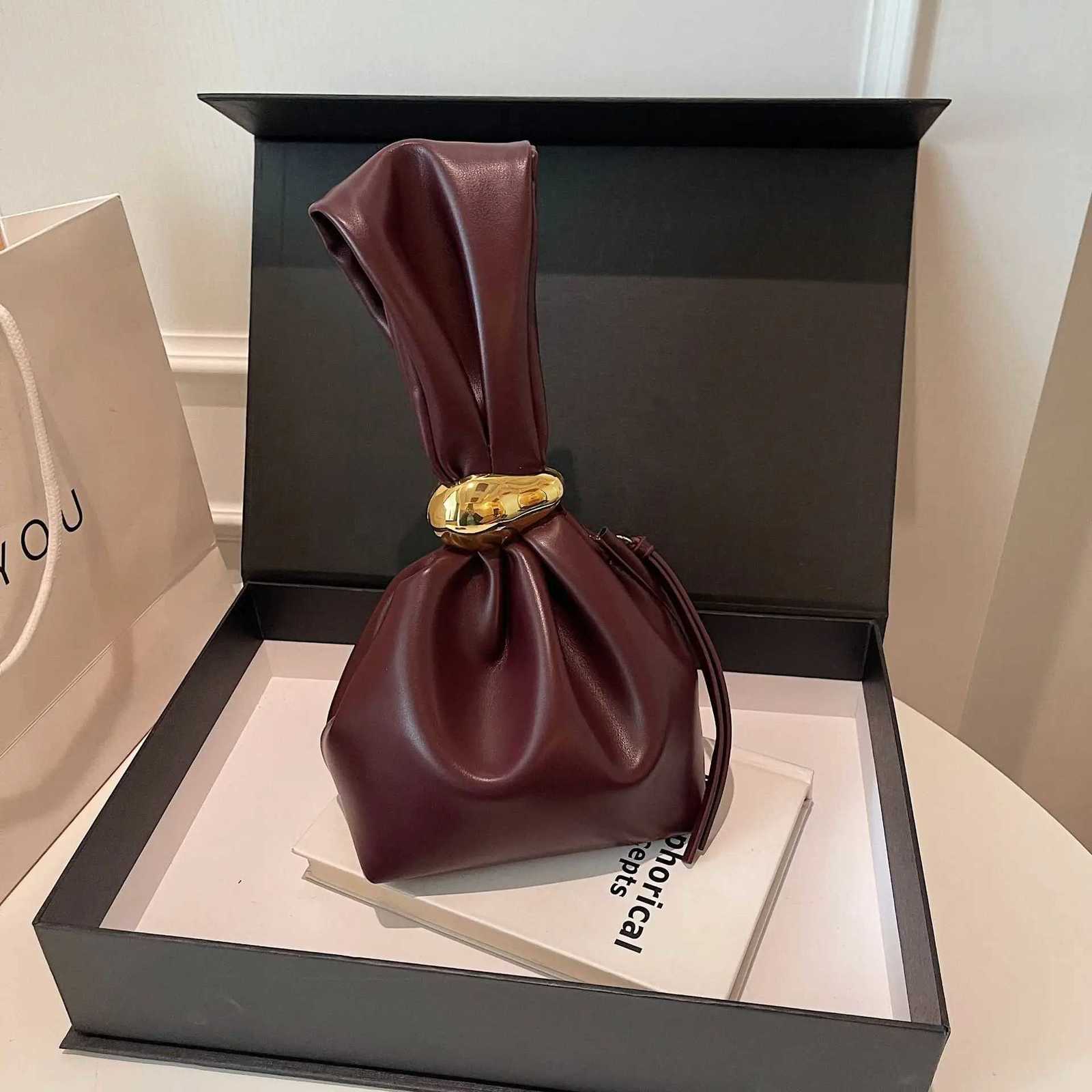 2024 Fashion Designer Womens Mini PU Leather Underarm Pleated Cloud Bag Shoulder Bag Handbags and Purses Z250807