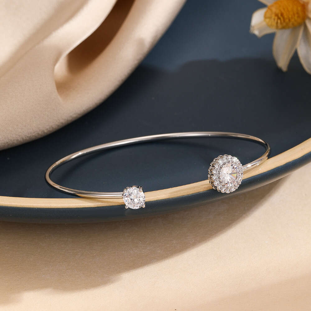 Personalized Light Style Round Copper Inlaid Zircon Adjustable Open Bracelet