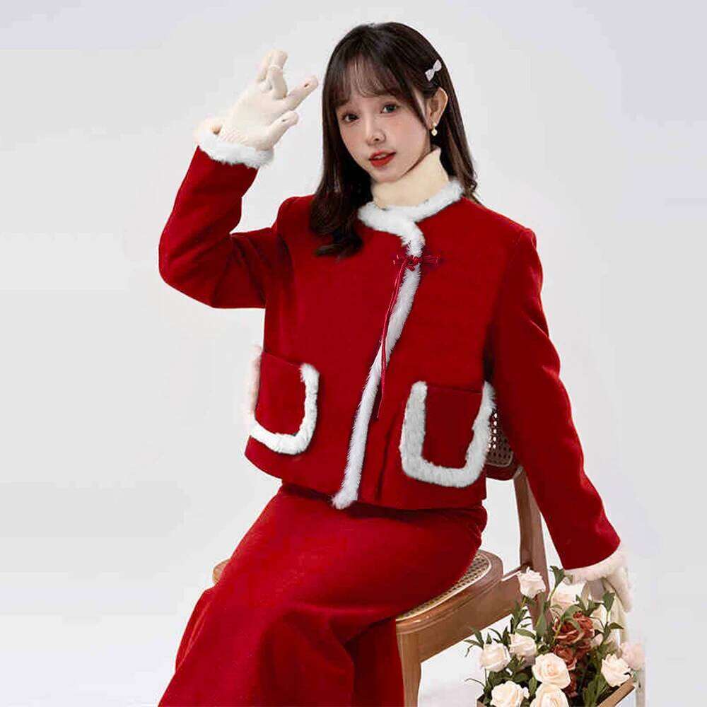 Designer Clothing 2025 Plus Size Women's Winter Red Casual Loose Clip Cotton Plush Coat Long Sleeve Comfortable Chinese Cardigan Top New Clothing