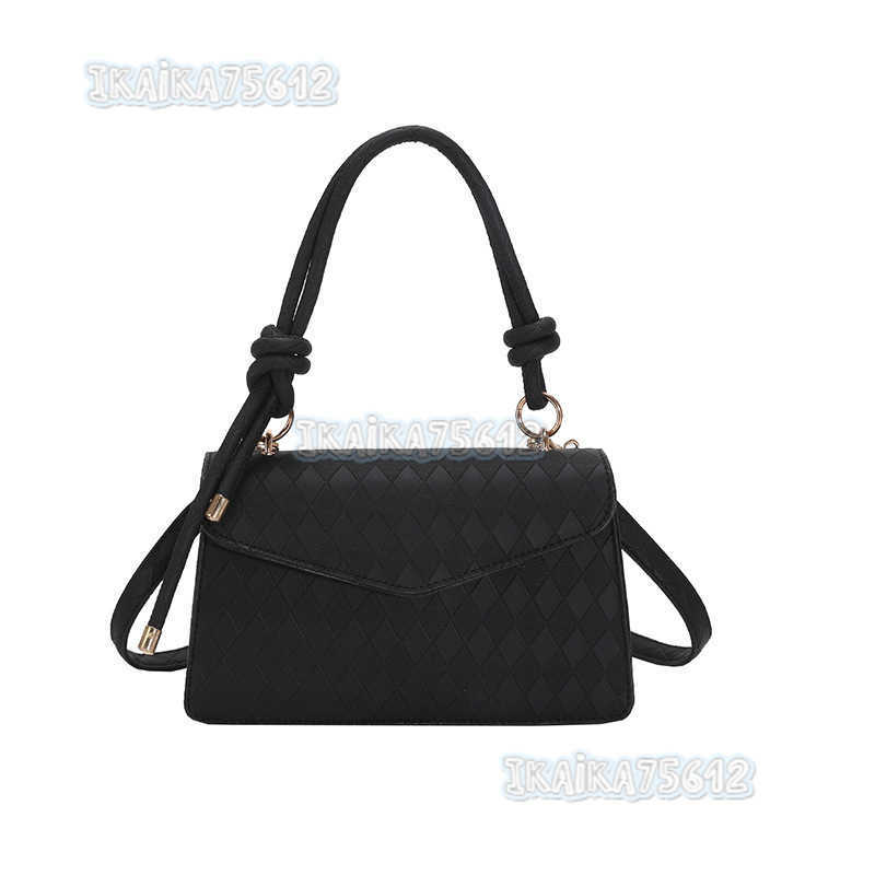 Celebrity Style Handbag for Women 2022 New Fashion Trendy Single Shoulder Small Square Bag Solid Color Crossbody Bag H250806