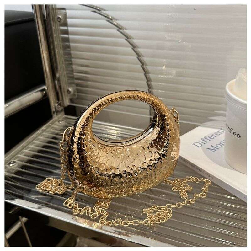 Fashion Banquet Chain Hand held Acrylic Small Women s Lipstick Change Accessories Single Shoulder Crossbody Bag New Style