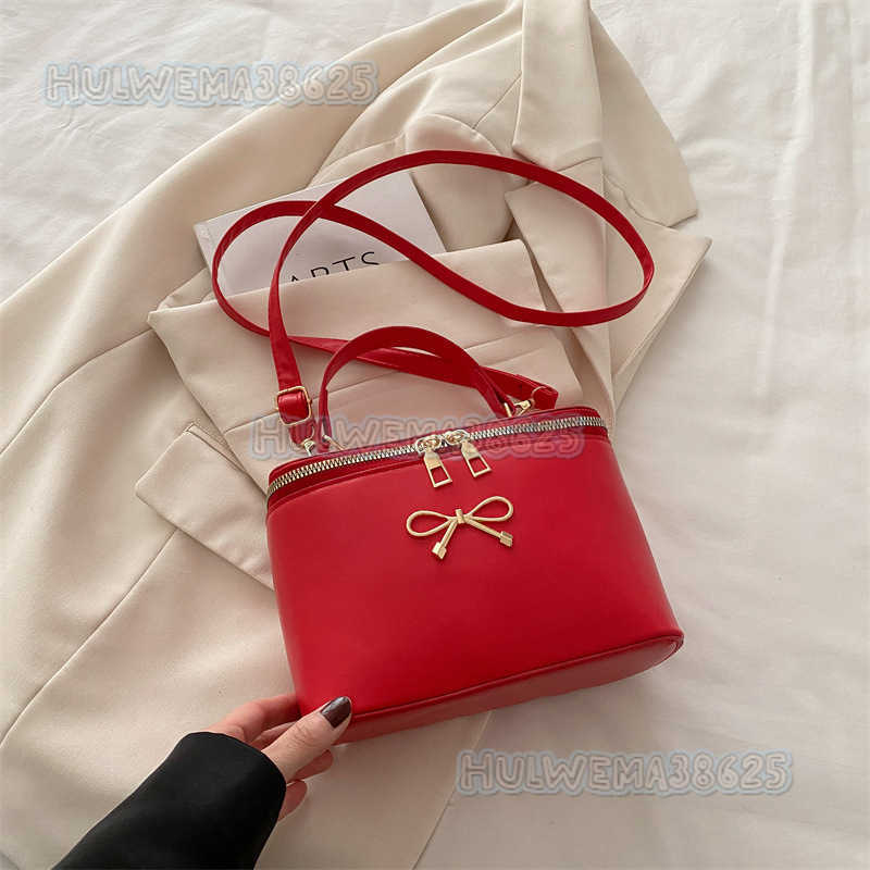 2025 New Box Bag Commuting Fashion Single Shoulder Crossbody Bag Simple Versatile Elegant Small Handbag Small Square Bag H250806
