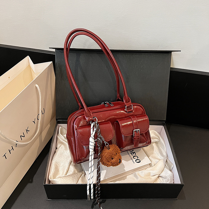 Retro Style Multi-pocket Shoulder Bag for Women with Vintage Charm