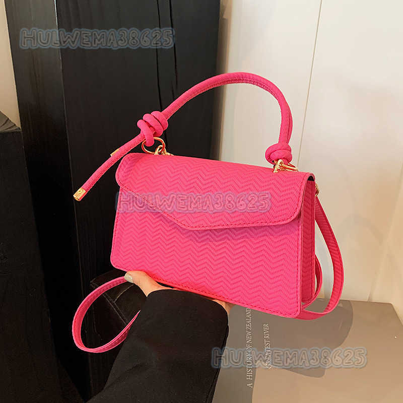 Niche Design Bag for Women 2024 New High-end Feel Embossed Commuter Small Square Bag Fashionable Single Shoulder Crossbody Small Square Bag H250806