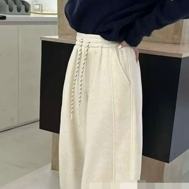 Xinyu Yi Autumn Collection Quince Velvet Slim-Fit Banana Pants Can Be Paired With a Variety of Styles 25633