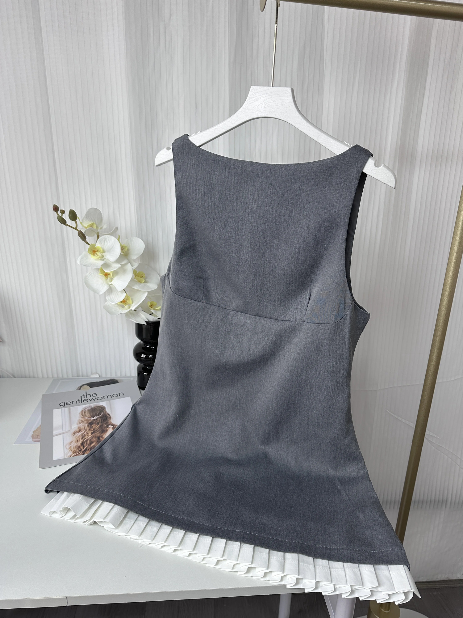 TRAFZA Sleeveless O-Neck Mini Gray Dress for Women Sexy Patchwork Zipper Club Casual Fashion Spring Summer 2025 Vintage Dresses 250804
