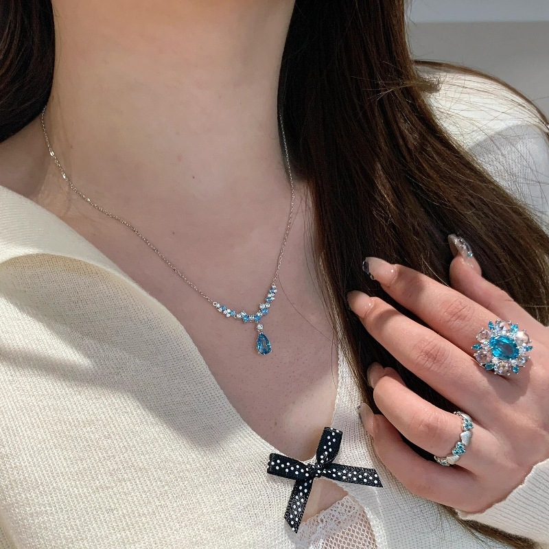 2025 Choucong Water Drop Pendant Sparkling Luxury Jewelry 925 Sterling Silver Pear Cut Aquamarine CZ Diamond Gemstones Beach Women Clavicle Necklace G