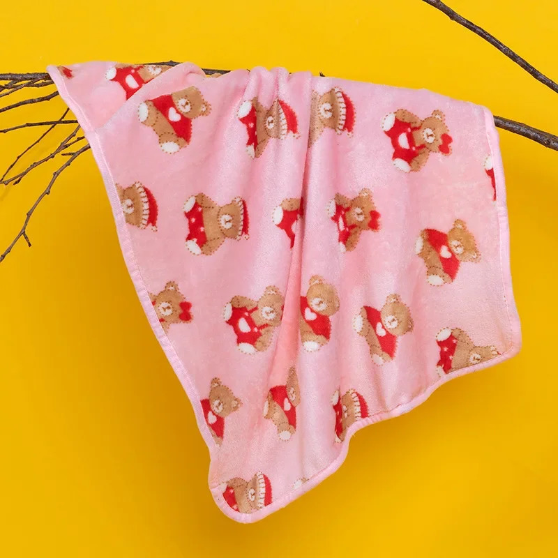 Soft Fluffy Pet Blanket Winter Warm Dog Blanket Cute Pet Bed Sheet Warm and Comfortable Cat and Dog Cushion Blanket Pet Supplies 250804