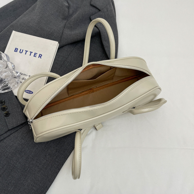 Free shipping designer High-end Simple Versatile Bag for Women New French Style Textured Shoulder Bag Underarm Bag Internet Celebrity Niche Baguette B