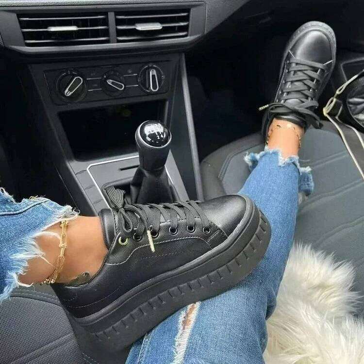 Platform Women Sneakers Breathable Casual Solid Color designer Lightweight Vulcanized Shoes Autumn Lace Up Tennis Shoe Plus Size 43
