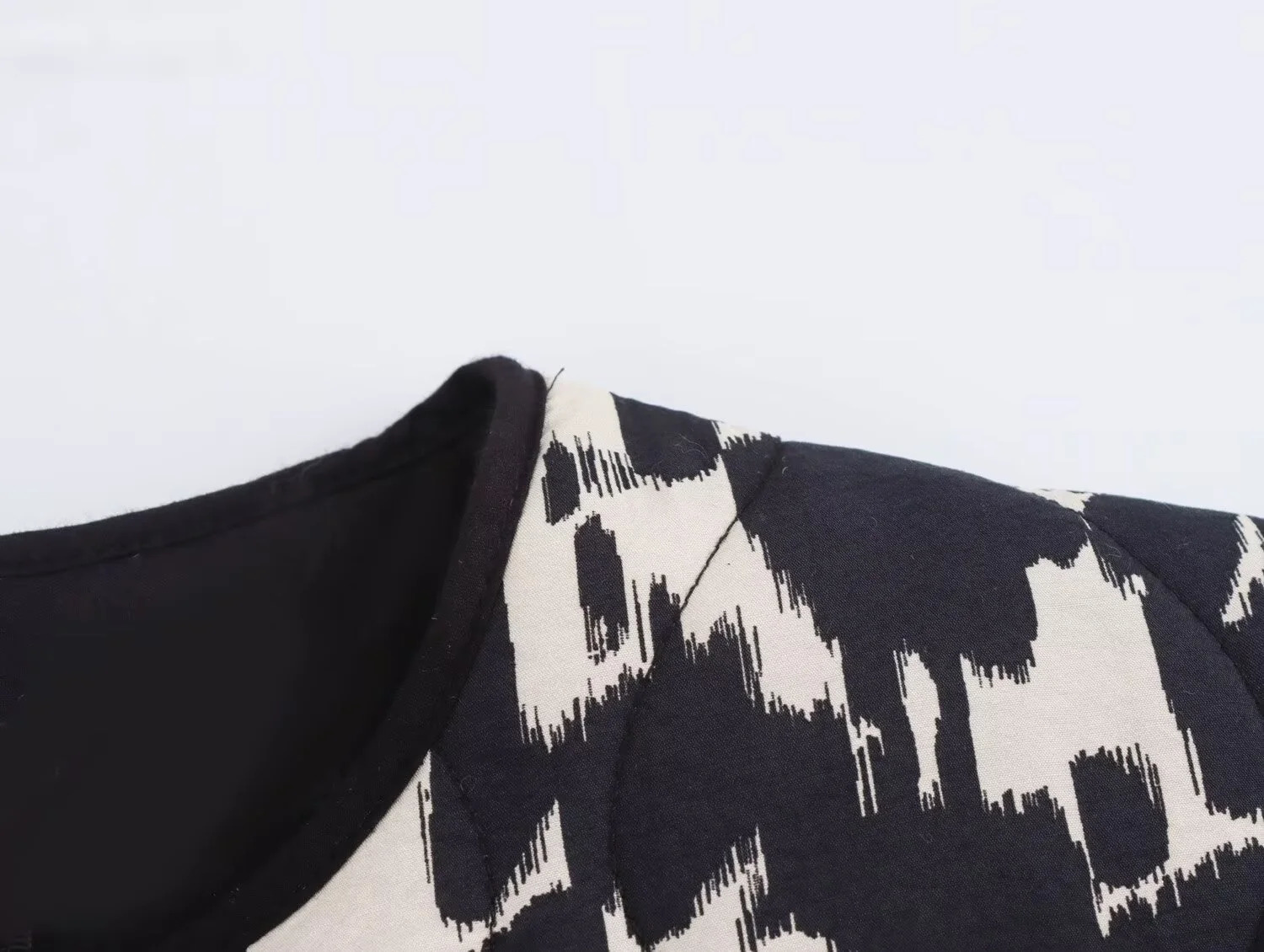 2024 Autumn Product European And American Style Womens Snake Skin Fashion Printed Button Long Sleeve Jacket 250807