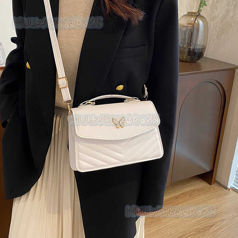 Minimalist Trendy Fashion Crossbody Bag 2025 Autumn New Style Quilted Shoulder Bag Niche Versatile Handheld Small Square Bag H250806