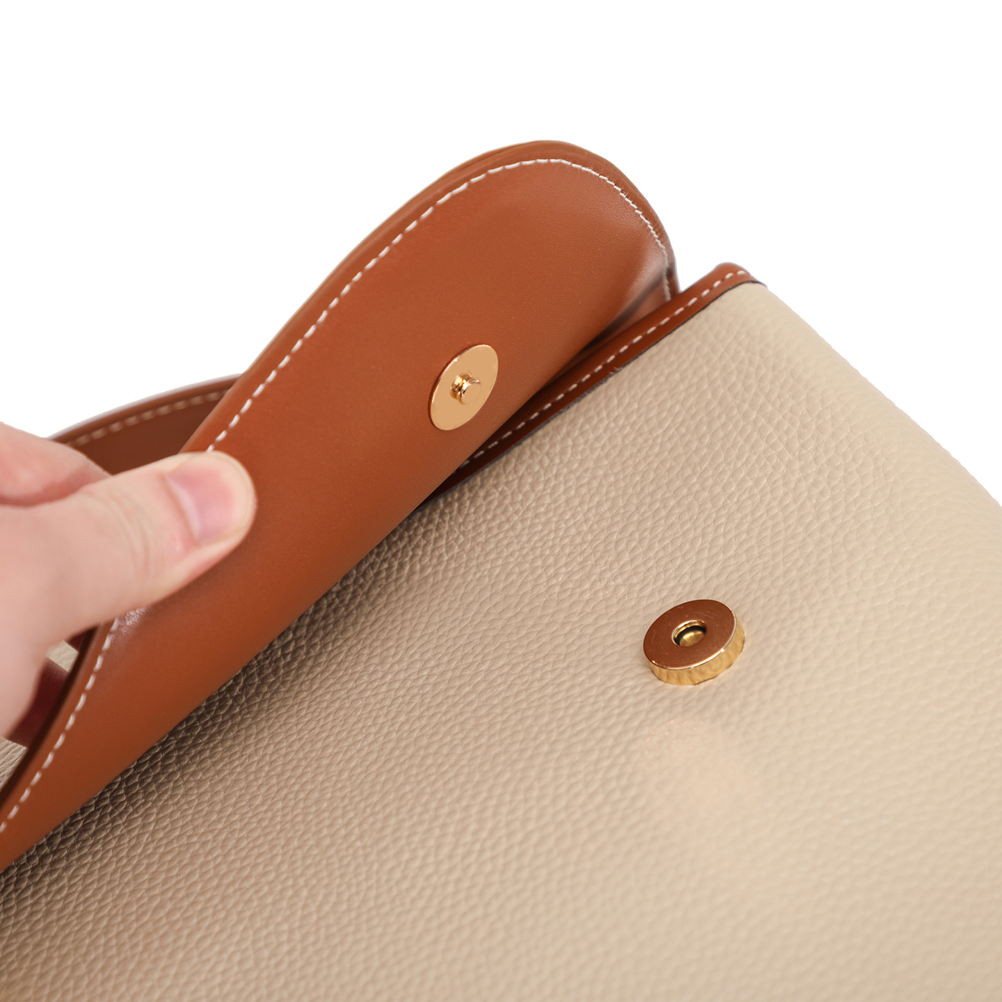 Real leather computer backpack for women's commuting, large capacity, high-end feel, niche backpack, new fashionable backpack for women