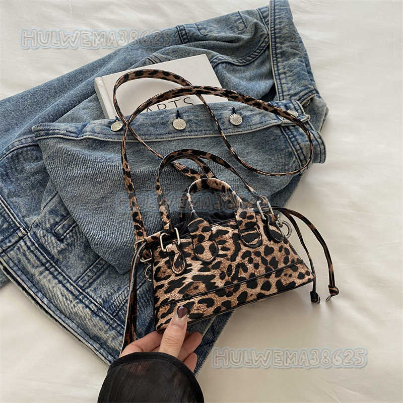 Light Fashion Personality Design 2024 Autumn New Fashion Leopard Print Single Shoulder Crossbody Handbag Small Square Womens Bag H250806