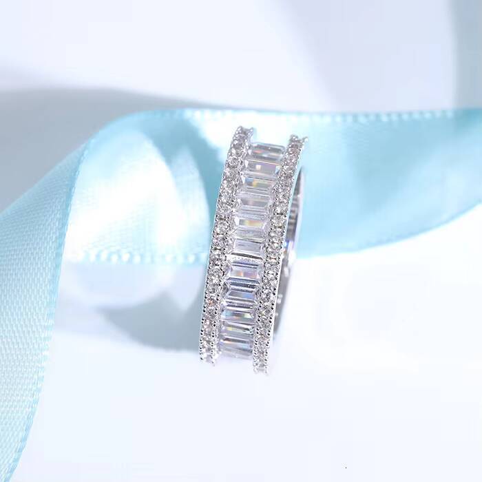 Fine Jewelry Hip Hop Ring 925 Sterling Silver VVS Moissanite Baguette Diamond Ring Hip Hop Jewelry for Man and Women