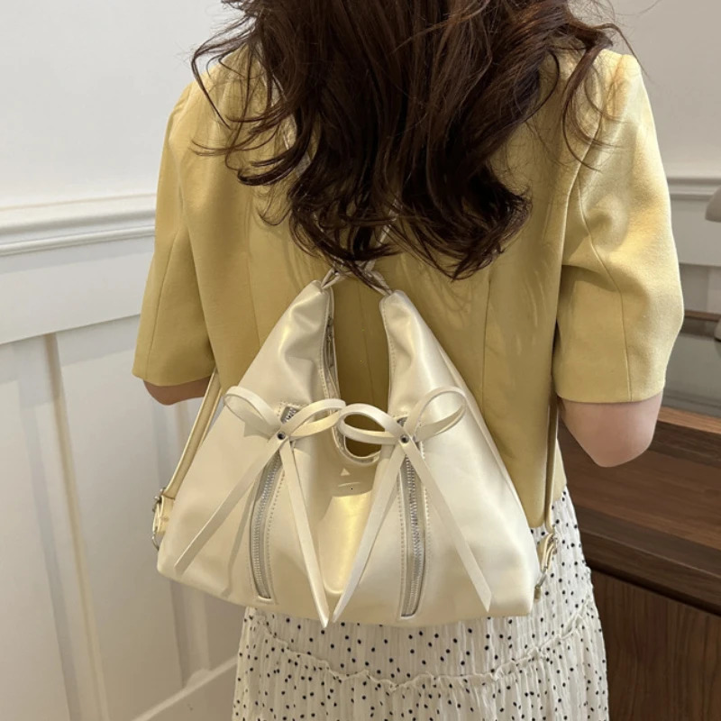 Silver Small Bow Pu Leather Shoulder Bags for Women 2025 Summer Trend er Fashion Handbags and Purses Trend Crossbody Bag 250807