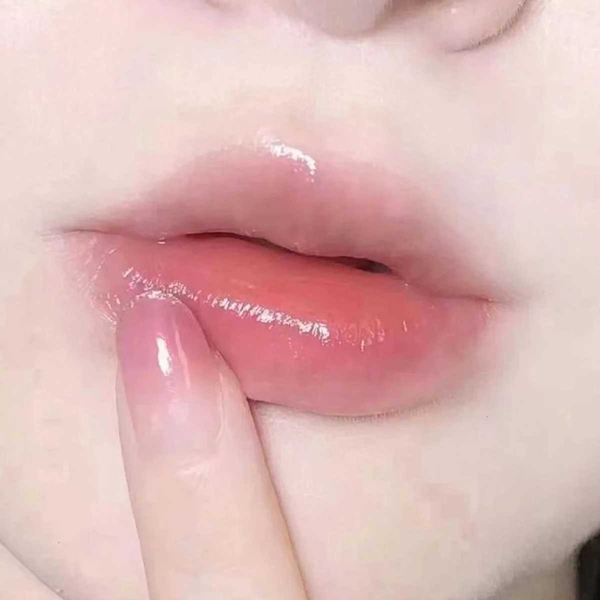 Lip Plump Serum Increase Lip Elasticity Reduce Fine Line Instant Volumising Repair Moisturize Gloss Sexy Beauty LipCare MakeupXJ250807